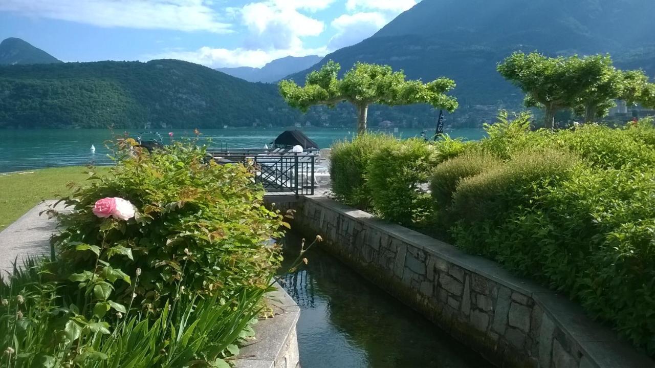 Au Bord Du Lac D'Annecy, Logement Type Loft, Dans Residence Avec Plage Et Ponton Privee Duingt Εξωτερικό φωτογραφία