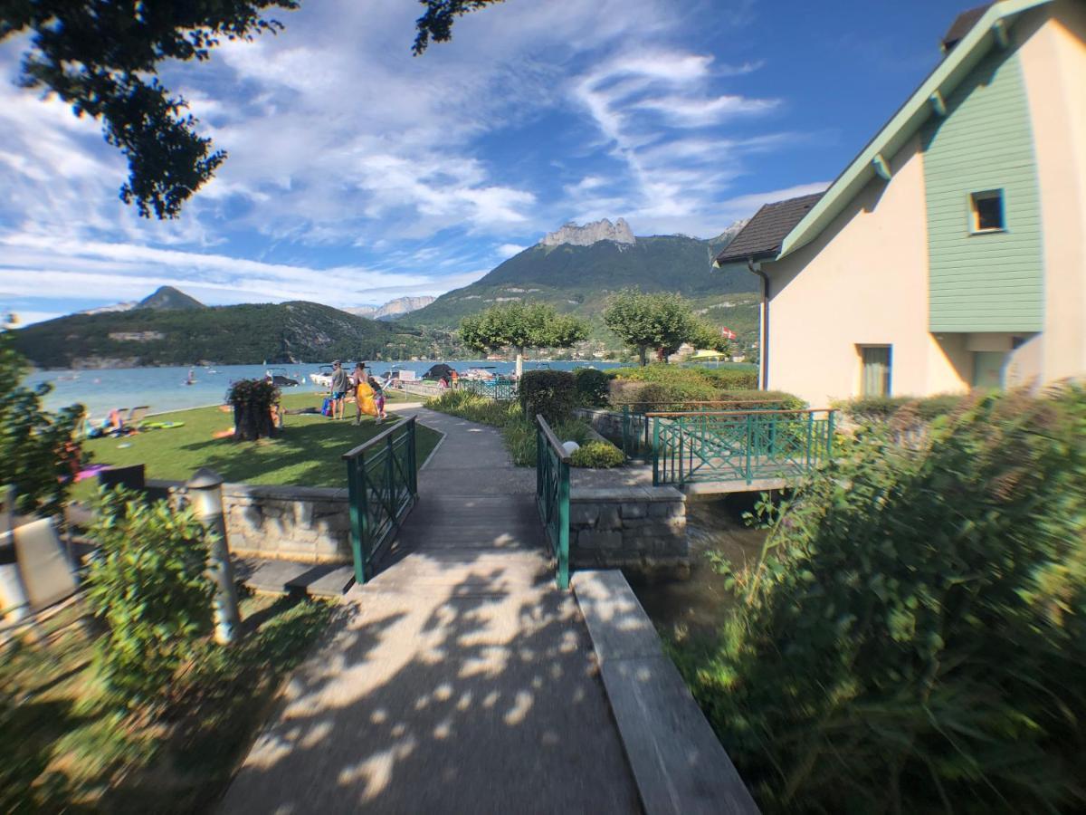 Au Bord Du Lac D'Annecy, Logement Type Loft, Dans Residence Avec Plage Et Ponton Privee Duingt Εξωτερικό φωτογραφία