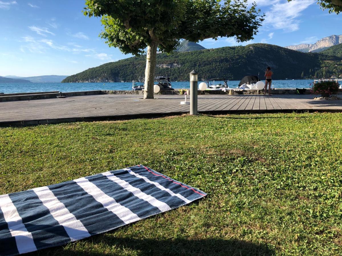 Au Bord Du Lac D'Annecy, Logement Type Loft, Dans Residence Avec Plage Et Ponton Privee Duingt Εξωτερικό φωτογραφία