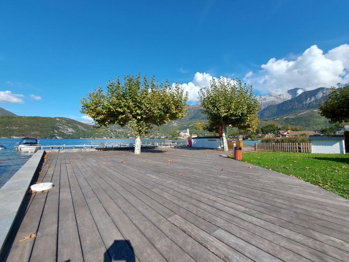 Au Bord Du Lac D'Annecy, Logement Type Loft, Dans Residence Avec Plage Et Ponton Privee Duingt Εξωτερικό φωτογραφία